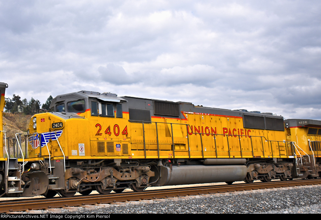 up-2404-tri-window